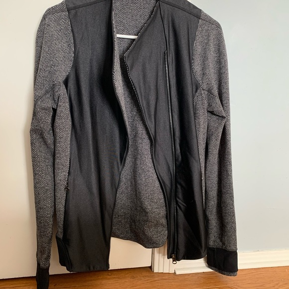 Lululemon Asymmetric Jacket - Picture 2 of 6